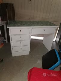 Scrivania anni 70 shabby