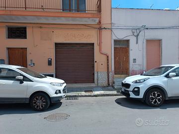 Locale commerciale / garage 120 metri quadri