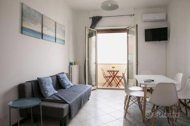 Polignano-Luminoso appartamento all' ultimo piano