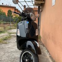Vespa 300 gts