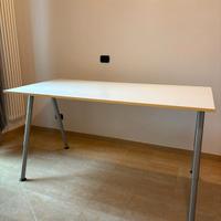 Scrivania Ikea galant 