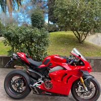 Ducati Panigale v4 s