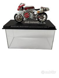 Kevin Schwantz Suzuki RGV500 1993 Scala 1:24
