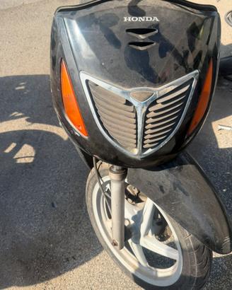 Honda sh 125-150 anno 2001-2004 ricambi