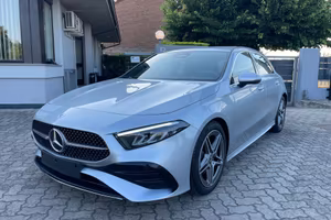 Mercedes-benz A 180 Automatic AMG Line Premium