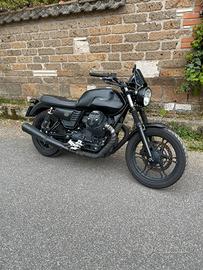 Moto guzzi v7 lll stone cafe