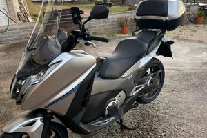 Honda integra 750