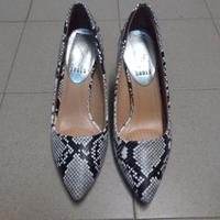 Scarpe maculate bianco/nero n. 37