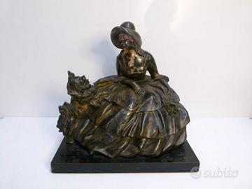 Damina con cane  volpino– Manifattura Cacciapuoti,