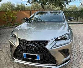 Lexus NX 300h F-Sport