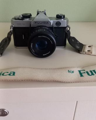 Macchina fotografica Fujica STX-1 anni 80