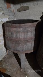 Tini in legno per vendemmia
