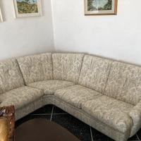 Divano a L di pregio 200€