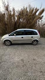 opel meriva 2500€