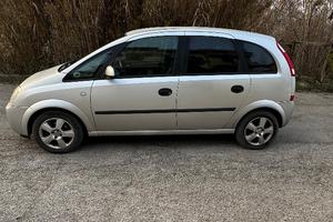 opel meriva 2500€