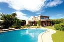 villa-di-300-m²-con-piu-di-5-locali-e-box-auto-dop