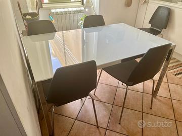 Tavolo vetro ikea e 6 sedie
