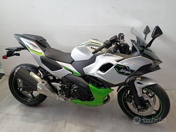 KAWASAKI Ninja 7 Hybrid .