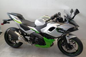 KAWASAKI Ninja 7 Hybrid .