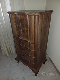 Prezioso mobile antico in radica di noce
