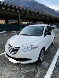 Lancia ypsilon 1.2 gold