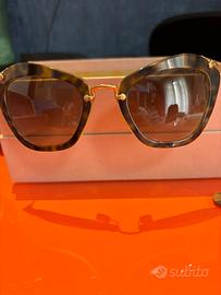 Occhiali da sole miu miu
