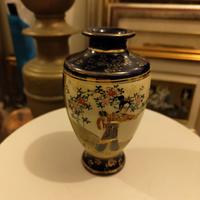 Vasetto ceramica stile giapponese con decori oro