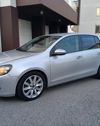 Volkswagen Golf 2.0 TDI 140CV DPF DSG 5p. Highline