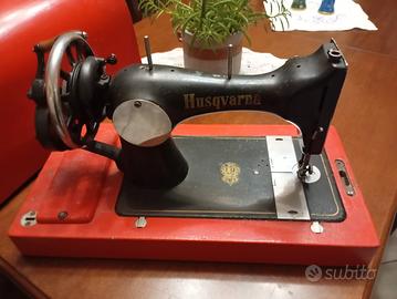 macchina da cucire d'epoca 