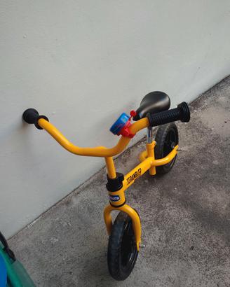 bicicletta senza pedali 