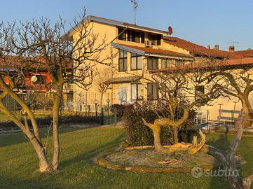 CASA SEMINDIPENDENTE A ALBIANO D'IVREA