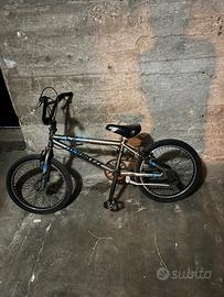 Bicicletta BMX