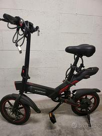 bicicletta elettrica compatta come nuova