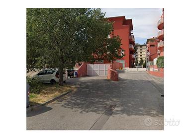 Posto Auto Coperto Viale Adua