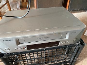 Videoregistratore VHS Goodmans GVR‑2201 da testare