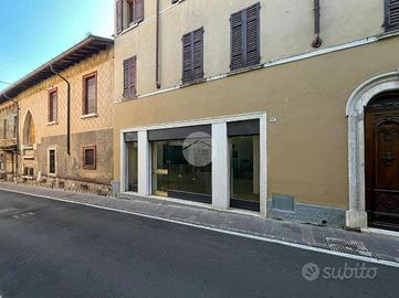 NEGOZIO A CASTIGLIONE DELLE STIVIERE