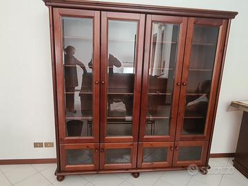 VETRINA IN LEGNO MASSELLO.