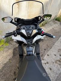 Honda Forza 300