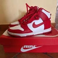 Nike Dunk Hi Retro colore rosso