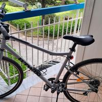 Bici trekking RIVERSIDE 120 grigia + sostegno