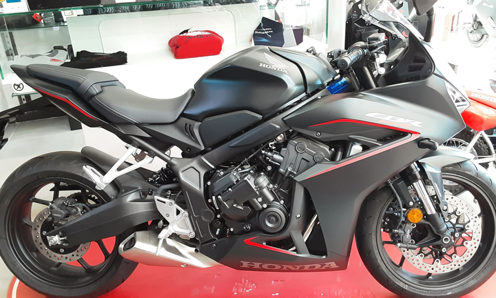 Honda CBR650R E-CLUTCH ABS