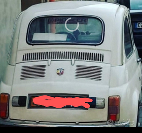 Auto d'epoca fiat 500