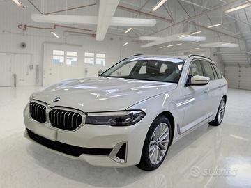 BMW 530 183KW XD LUXURY AUTO 48V TOURING STATION W