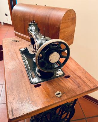 Macchina da cucire Singer 15k del 1927