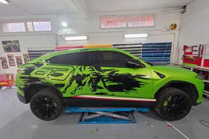 lamborghini urus