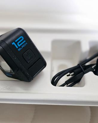 Gopro Hero 12 + Max Lens Mod 2.0 + 4x batt. enduro