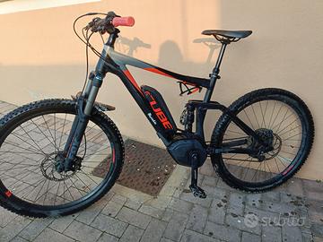 E-Bike MTB Cube Stereo Hybrid 140 Full Suspension.