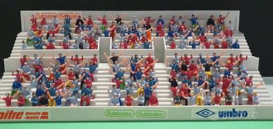 Spettatori Subbuteo Mix Color dipinti a mano