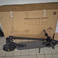 Mi/Xiaomi Monopattino Electric Scooter Essential
