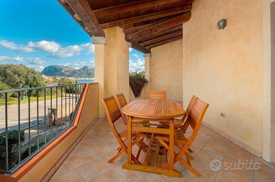 Trilocale con veranda vista mare a golfo aranci